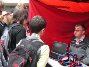 roboti ovládají svět