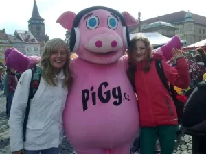 Jeli s námi i pomocníci ze sedmých tříd…