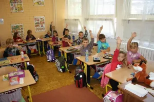 Když chceme něco říct, přihlásíme se.