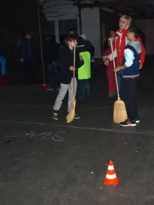 S košťaty na startu