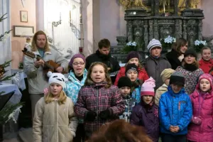 rozezníme celou kapli