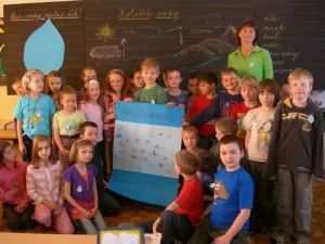a spolecne tvori