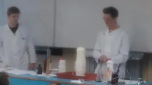sloní zubní pasta