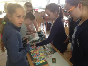 Hra Activity