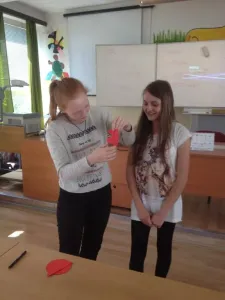 Katka a Verča z 9.B