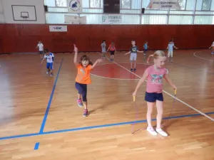 Hop a je tu skok!