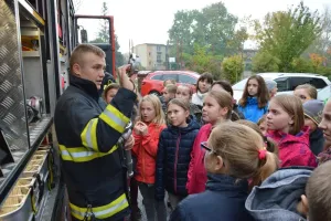 Přednáška pokračovala i venku.
