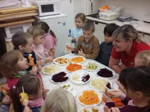Zdravě jsme mlsali na vitamínovém dni.