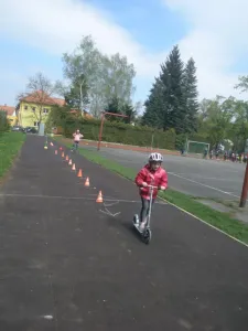 na trati