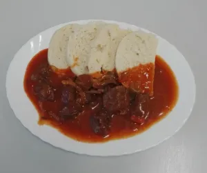 madarsky-gulas