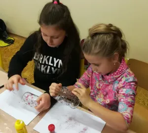 Svícínky se nám daří.