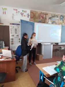 anicka-and-stellca-teaching-1