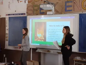 jolca-and-terka-teaching-2