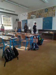 laura-and-honza-teaching-2