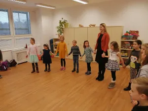 Nejdříve rozcvičení.