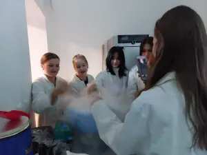 ukázky s tekutým dusíkem