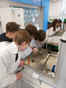 Filtrace znečištěné vody