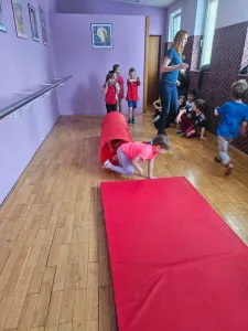 Prolézání tunelem