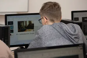 Práce na prezentaci 02