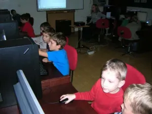 na počítačích02