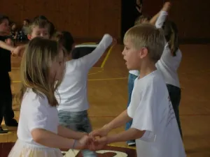 tanec ve dvojicích