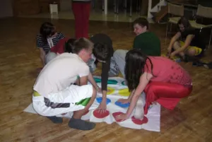 hrajeme Twister