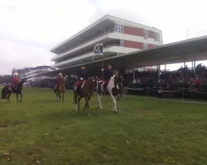 slavnostni pruvod
