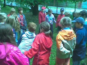 Všichni si pomáháme.