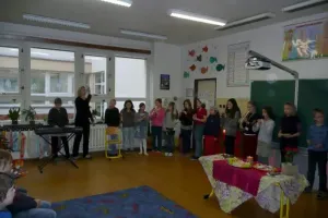 zpíváme koledy a vánoční písně