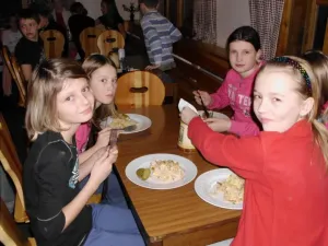 Jídlo bylo skvělé a přijetí vřelé. Už se zase těšíme, až se do hor vrátíme!